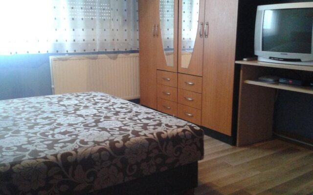 Adri Apartman