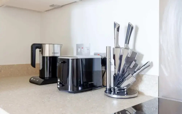 Radiant 1BD Retreat, North Maida Vale!