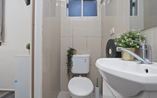 Discover Potts Point Budget Accommodation