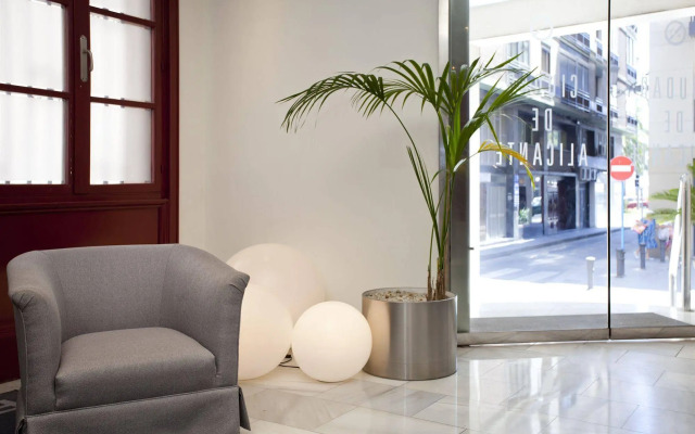 TRYP Ciudad de Alicante Hotel