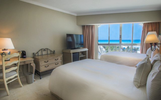 Sandos Cancún All Inclusive - Adults Only
