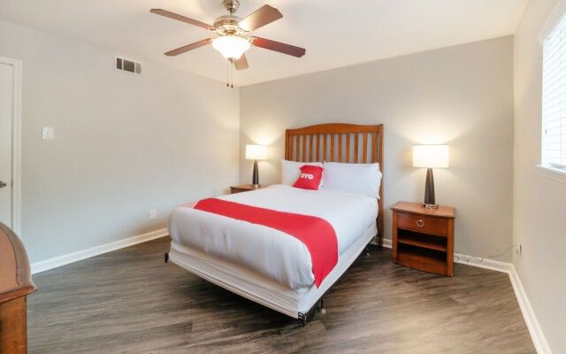 OYO Apartments at Establishment