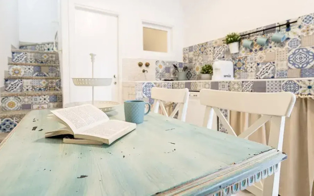 Piccola Luna Cozy Home