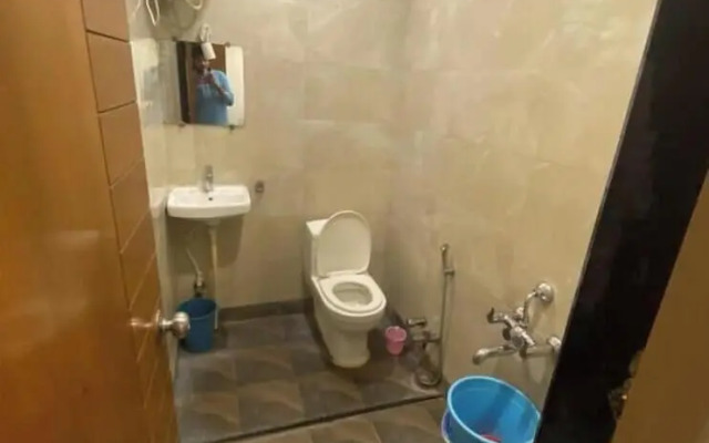 Hotel Raghupati - Ayodhya