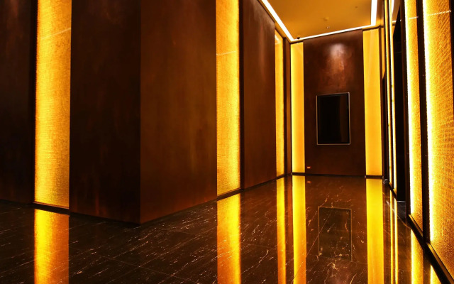 H2O Hotel