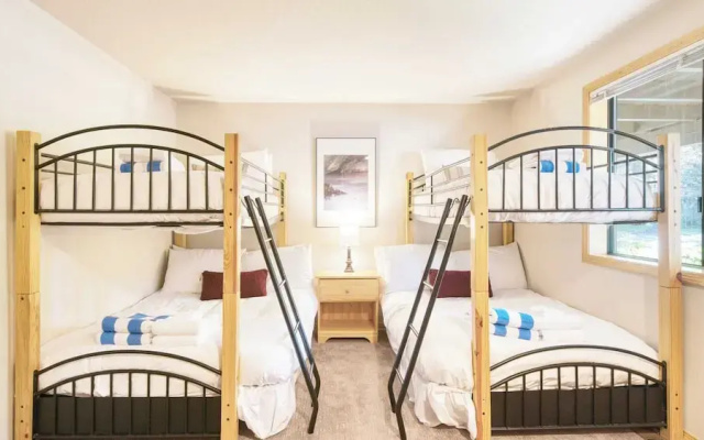 Tanner by Avantstay Modern Cascades Escape