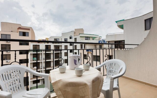 Lovely Studio with Kitchenette & Balcony in Avalon Complex