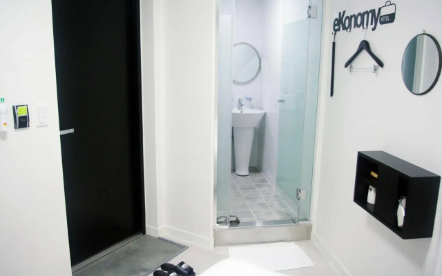Ekonomy Hotel Nampo