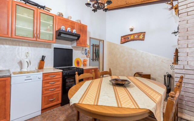 Stunning Home in Fazana With Wifi and 2 Bedrooms