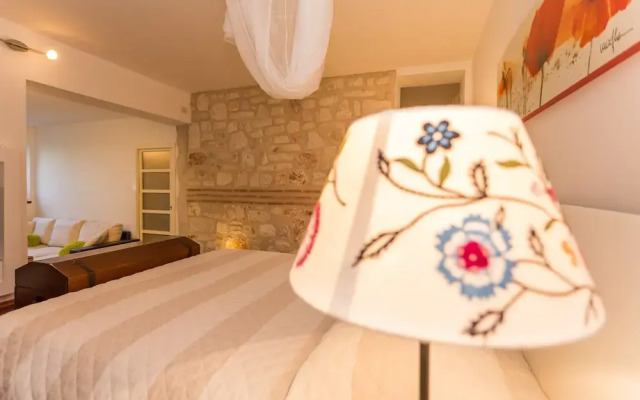 Villa Lola