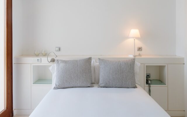 Sea Front Luxurious Villa