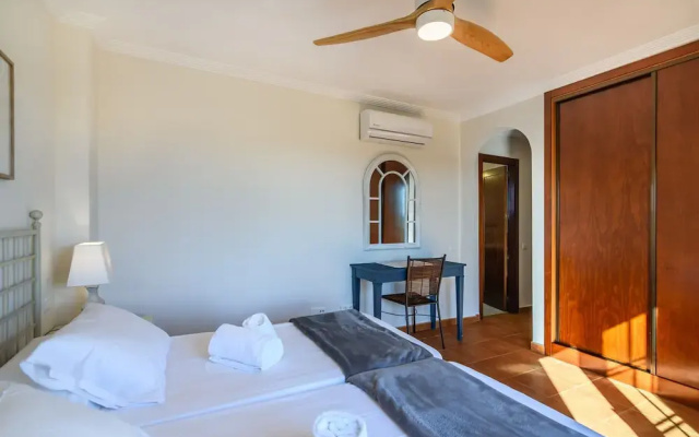 Golfside Penthouse in Isla Canela