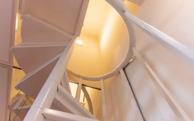 Lara Suite