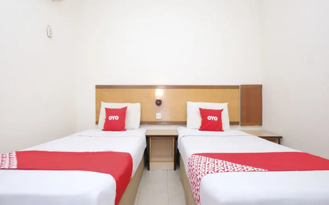 OYO 89968 Sri Sutra Hotel