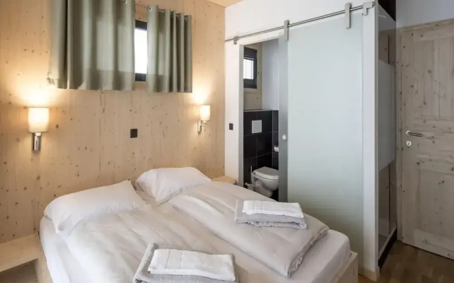 Nice Chalet With Balconies