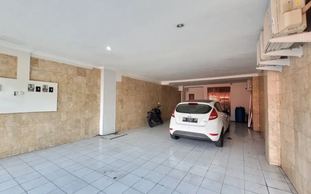 Urbanview Le Reno Inn Wirobrajan by RedDoorz