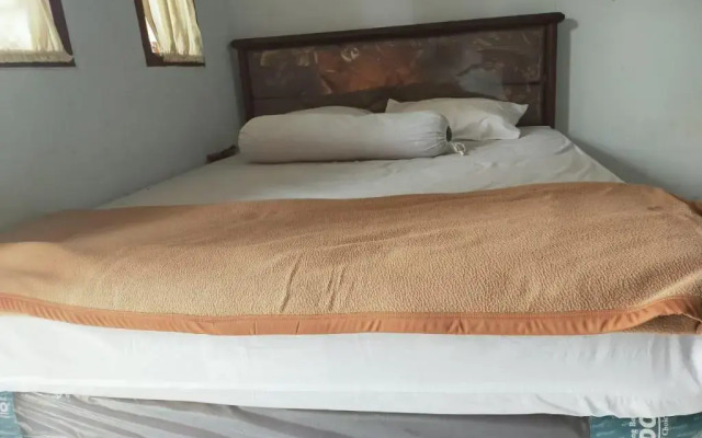 OYO 90029 Bwi Guest House