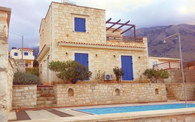 Stunning Home in Chania With Wifi and 3 Bedrooms
