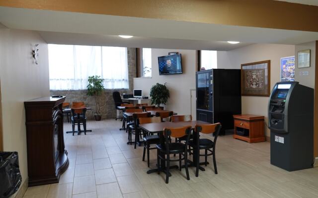 Family Inns of America