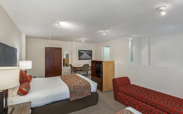 Mantra One Sandy Bay Road