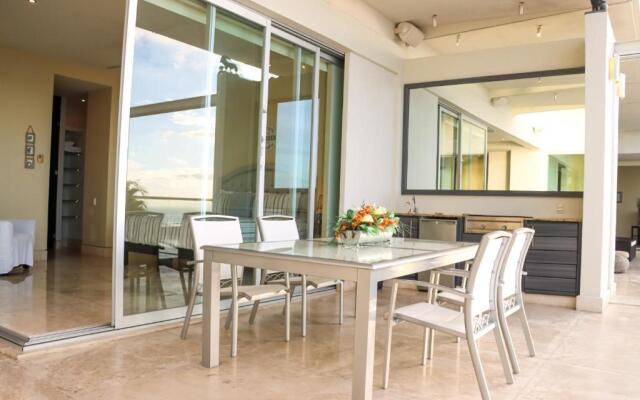 Spectacular 11,000 Sqft PenHouse fully staffed