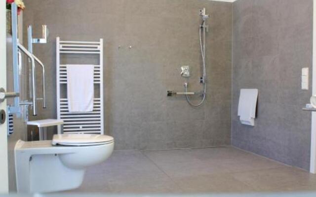 Logierhaus Friedrich -Ferienwohnung Seeblick - 1.Reihe