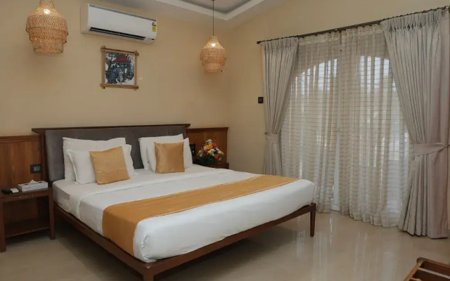 Foxoso Aaristo Baga Beach Resort