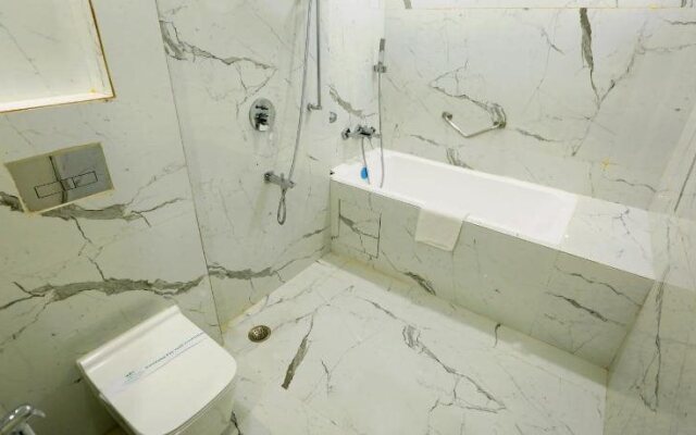 Hotel Meraden Grand