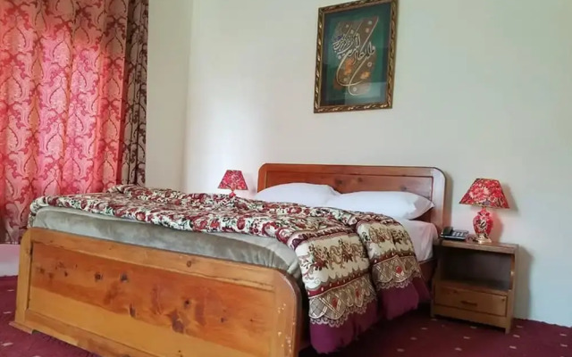 Hotel Mashabrum