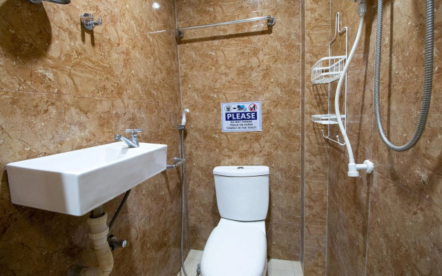 Lisa's Guesthouse by OYO Rooms