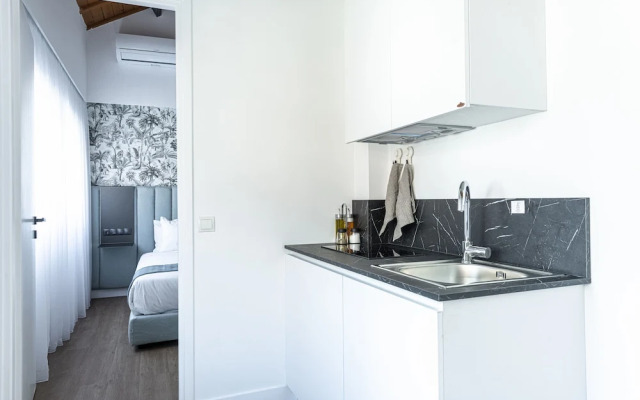 Phaedrus Living Modern Kriel Suites 301