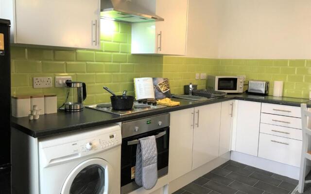 Restful 1-bedroom Flat in St Helens