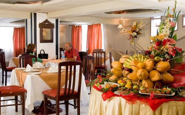 Gold Nest Business Hotel