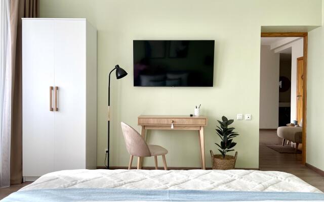 Trinidad.Place (Тринидад.Плэйс) на улице Максима Горького