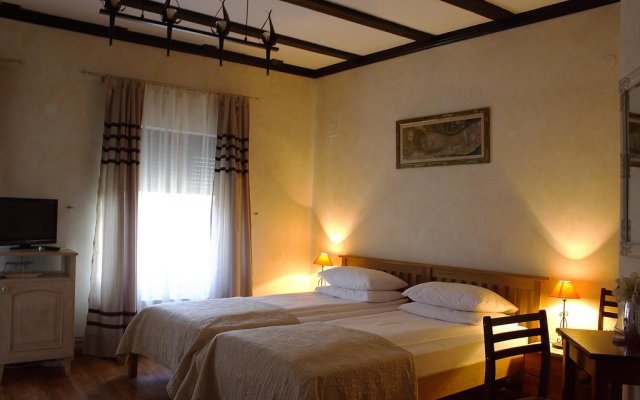 Avalon Rooms Oradea-Romania