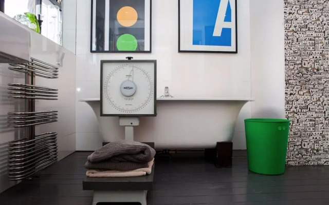 Spacious 2 Bedroom House in Central London