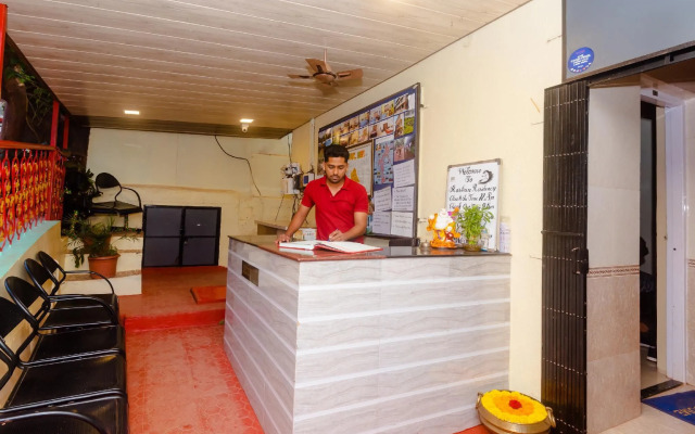 Spot on 38779 Roshan Residency