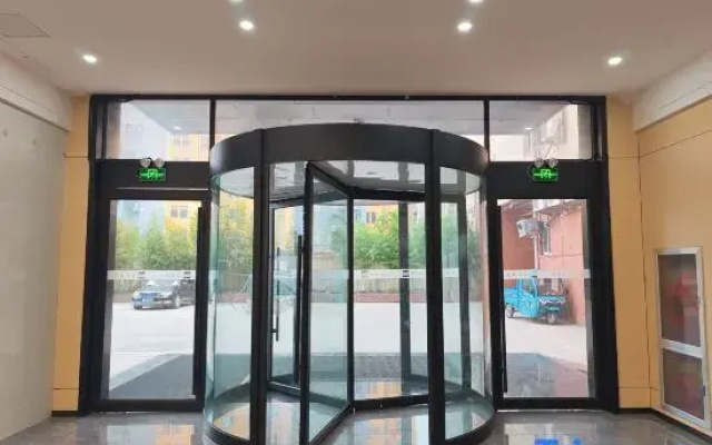 Homeinn Ease Hotel (Linyi Yitang Central Avenue)