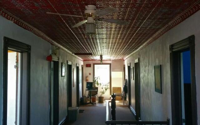 The Arlington Hotel - Hostel