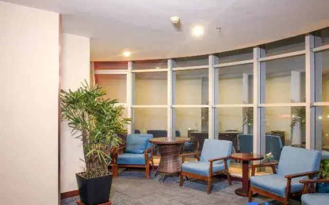 Zhengzhou South Wind Goal International Hotel