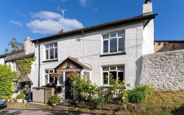 Haldon View - Characterful Cottage Boasts Stunning Countryside Views and hot tub