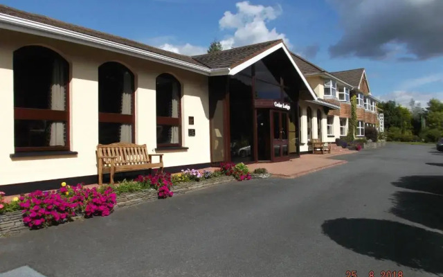 The Cedar Lodge Hotel and Restaurant