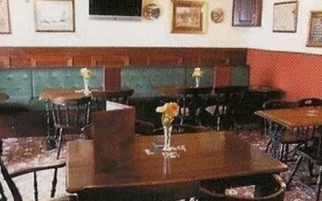 Waggon & Horses