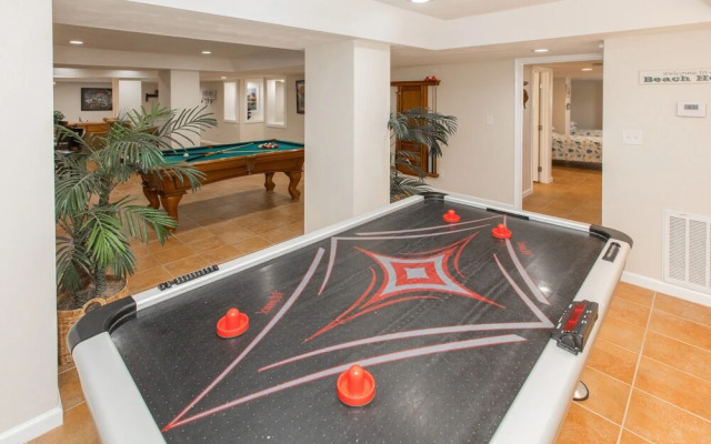 Beach Cabana - 9 Br Home