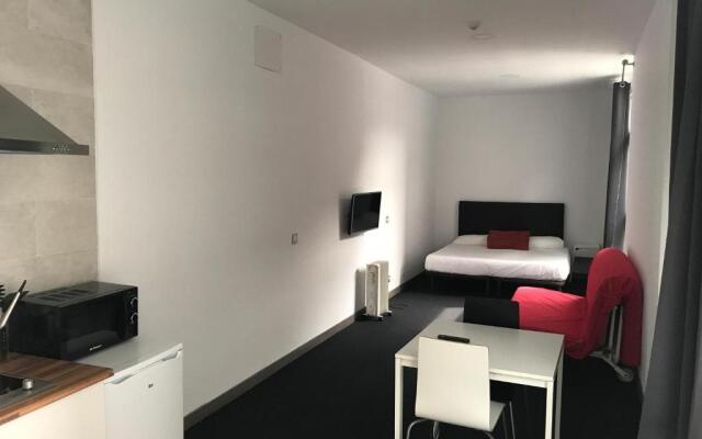 Room and Kitchen Bilbao