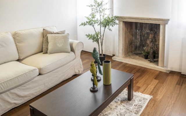 Canal View Apartment