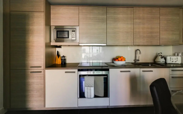 St George Wharf Apartments