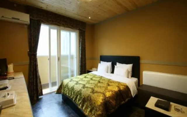 Goodstay Shilla Hotel