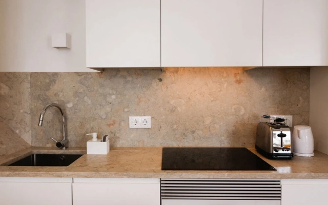 JOIVY Elegant 2BR Apt nearby tram 28E stop - Portas Sol