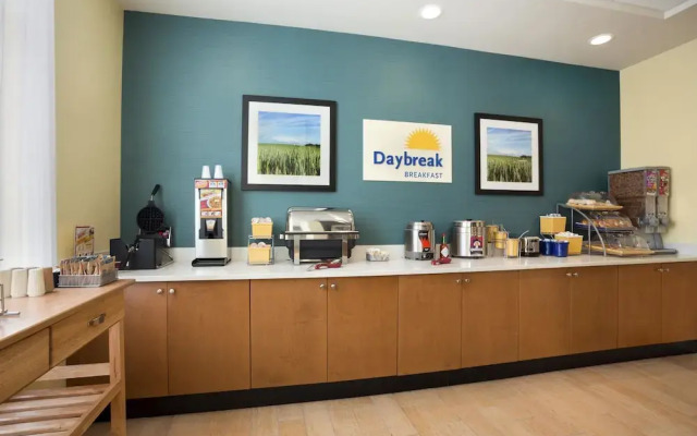 Days Inn and Suites Caldwell